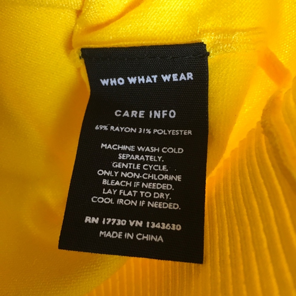 Women's Short Sleeve Shirt With Ruffles NWT - Picture 3 of 5